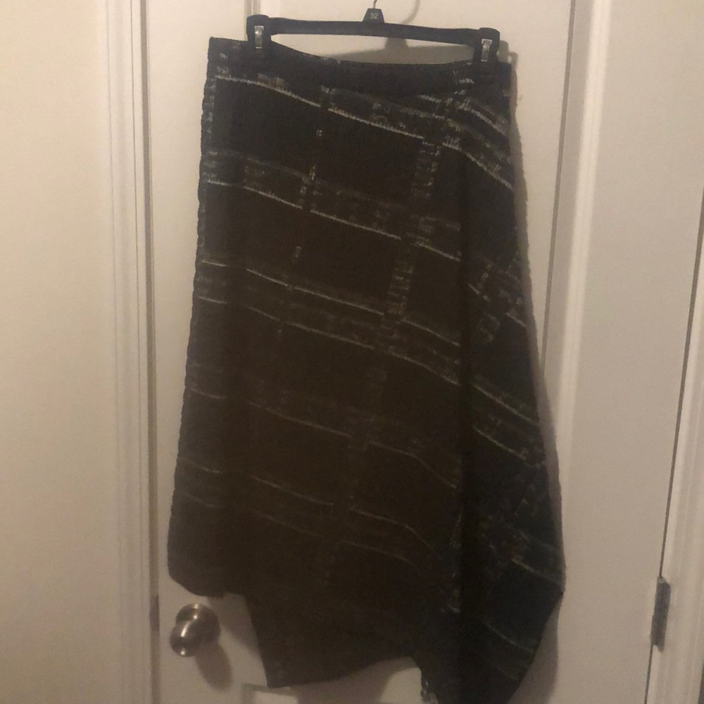 NEW Yeon Skirt